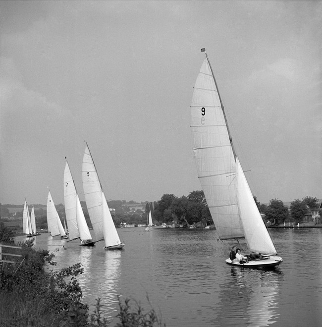 Circa 1970. Bourne End Week, Upper Thames Sailing Club. Thames A Rater open keel boats © Eileen Ramsay / PPL http://www.pplmedia.com